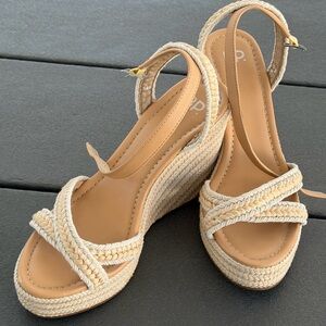 BP  Sandals Wedges  Platform  Neutral Casual Summer Size 7